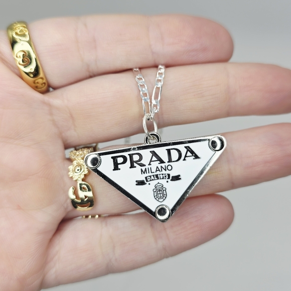 Authentic PRADA Silver White  Triangle Pendant Necklace On 24' Figuaro - Picture 1 of 4